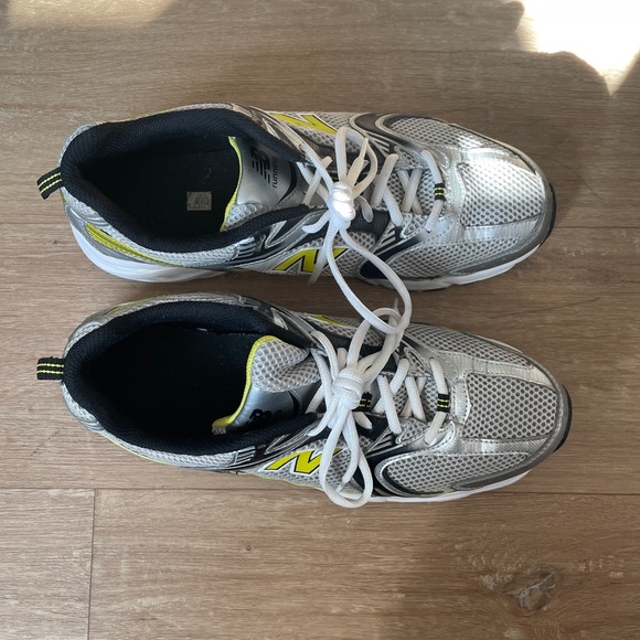 New Balance 530 - Picture 4 of 6